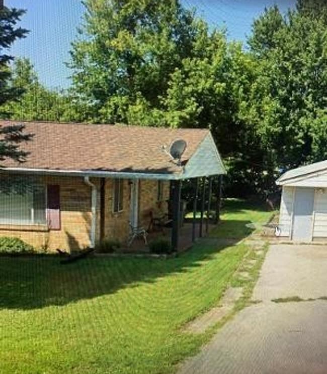 Building Photo - Coming Soon Two Bedroom One Bathroom Home Near E Raymond St & S Sherman Dr