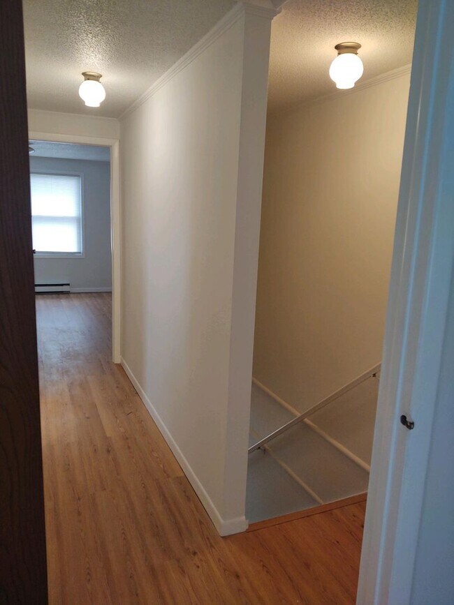 Building Photo - 225 McKnight St