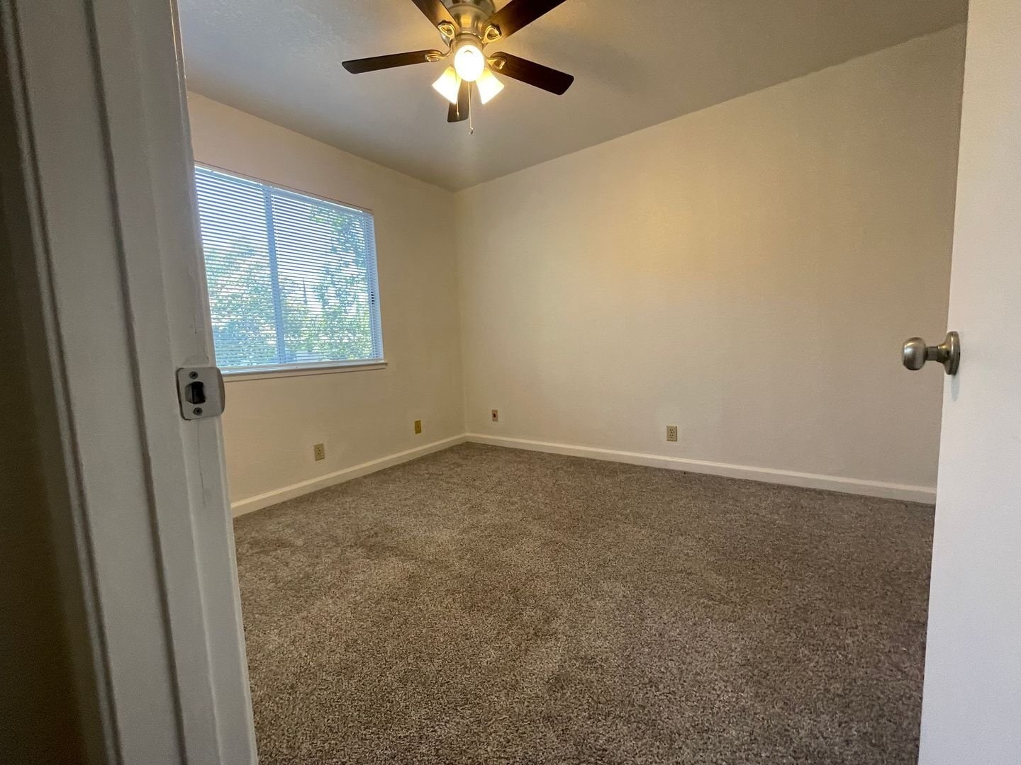Building Photo - 363 Rio Lindo Ave