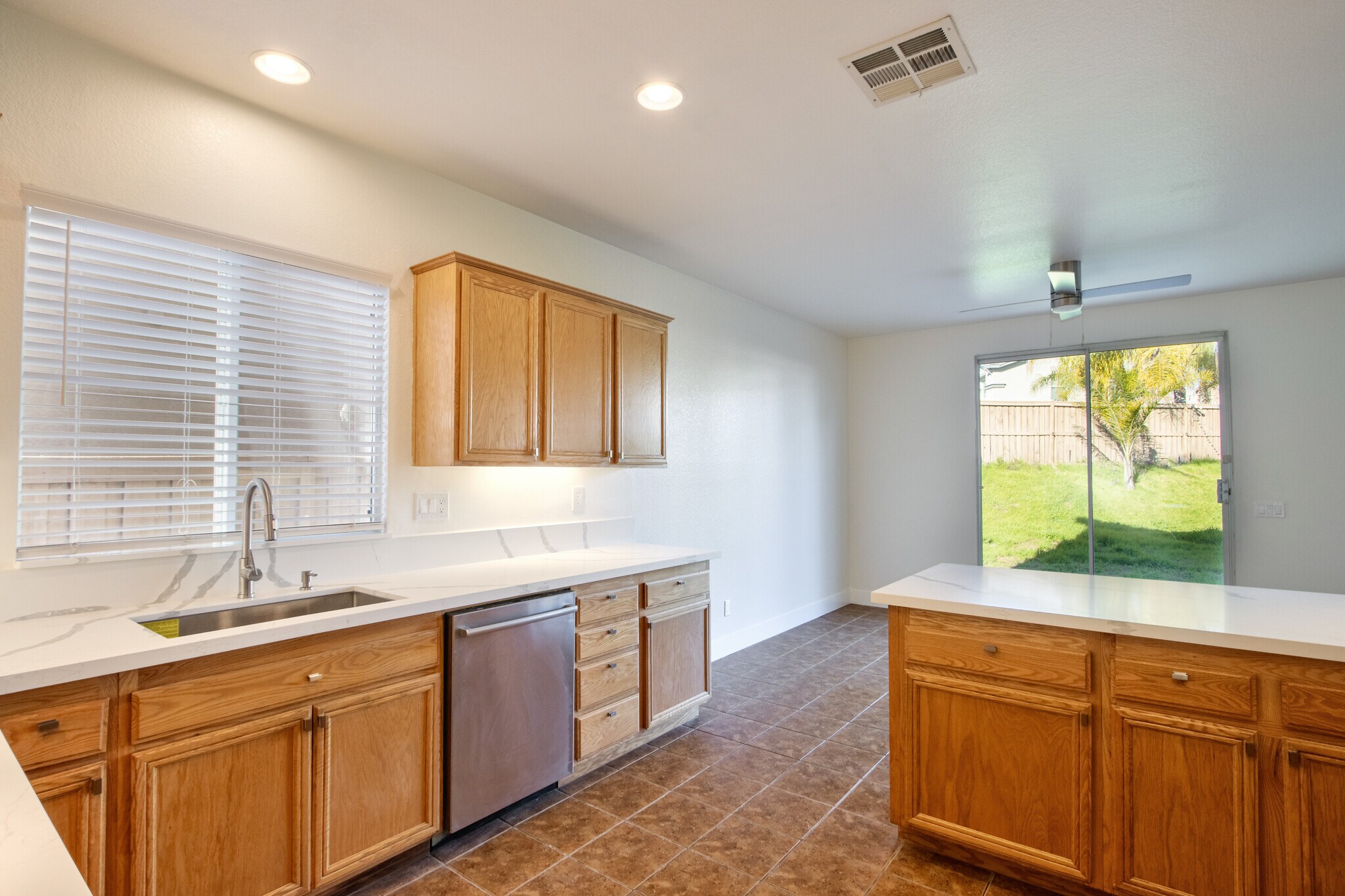 Building Photo - 36329 Capri Dr