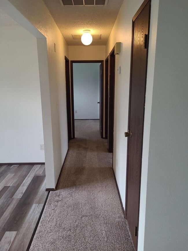 Building Photo - House with Bonus Room & Garage