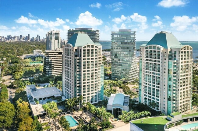 Building Photo - 3400 SW 27th Ave