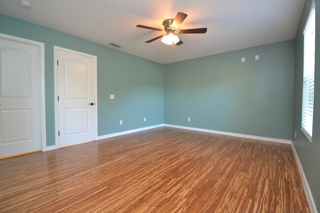 Building Photo - Gorgeous Upgrades!! St. Augustine Beach 2/...