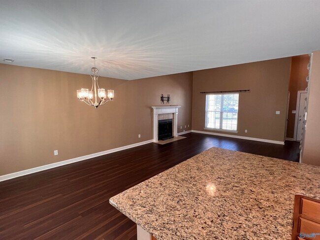 Building Photo - 110 Tudor Pl