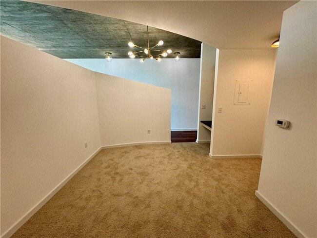 Building Photo - 3324 Peachtree Rd NE