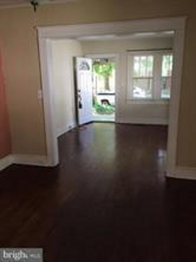 Building Photo - 426 Hunter St