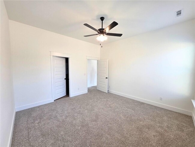 Building Photo - 251 Kristen Ln