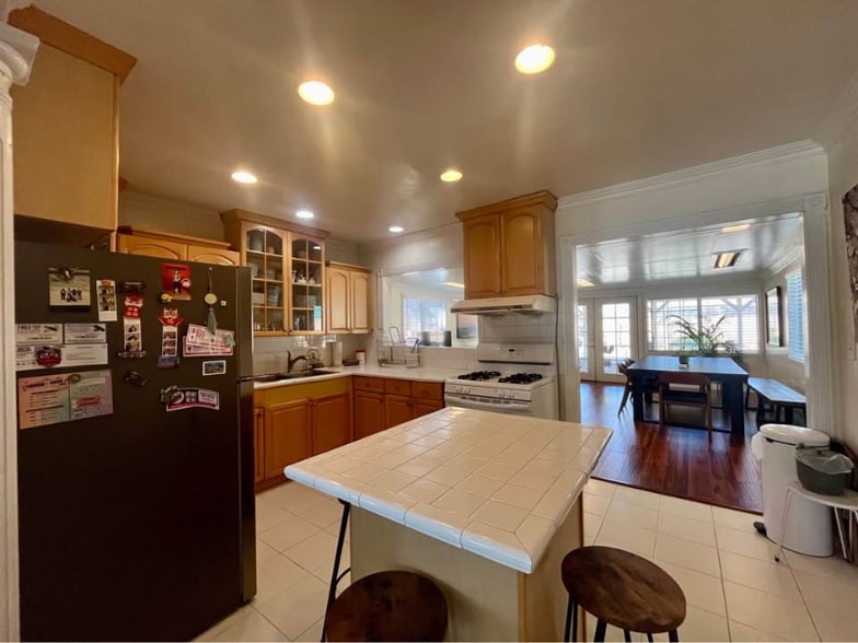 Building Photo - 6371 Klamath Dr