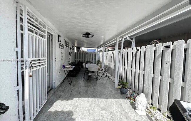 Building Photo - 9149 NW 119th Terrace