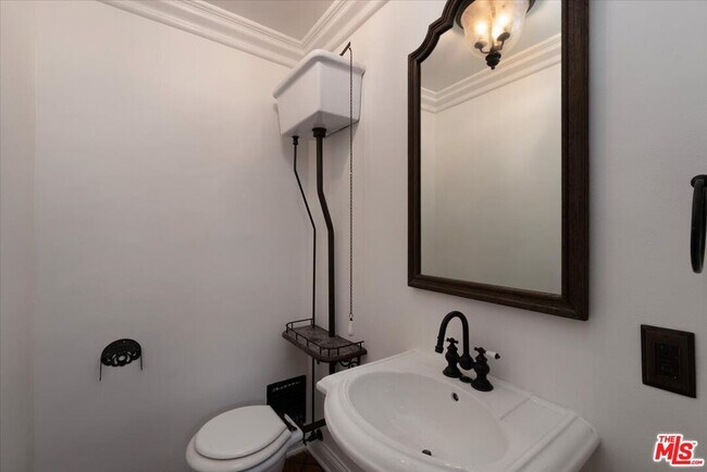 Building Photo - 1901 El Cerrito Pl