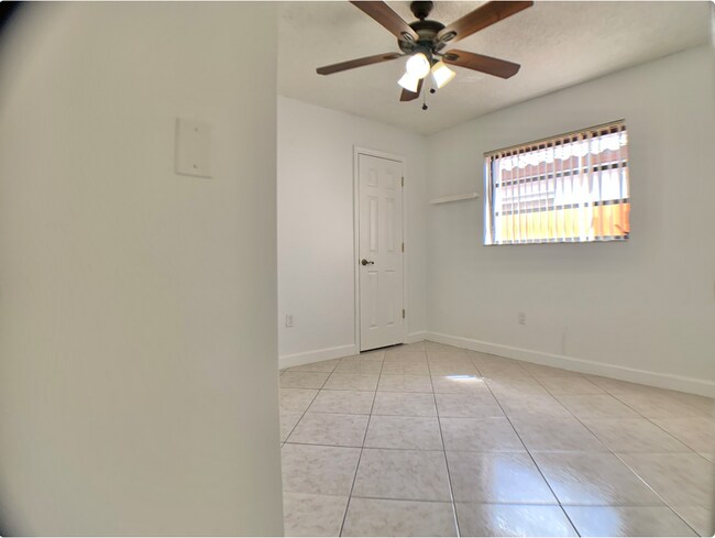 Building Photo - 6411 W 22nd Ct