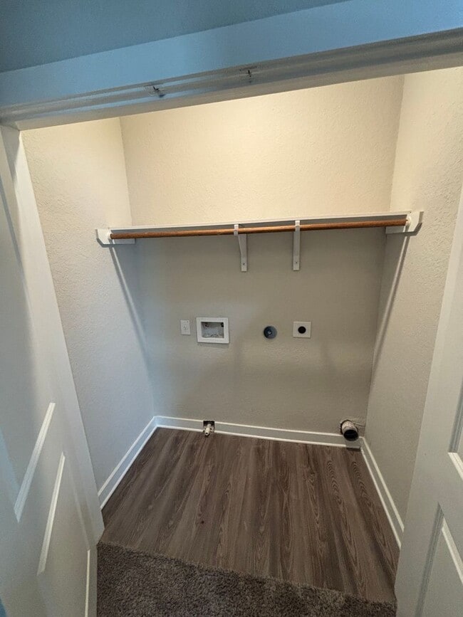 Building Photo - Luxury Townhome in Stadium Pointe NW San Antonio