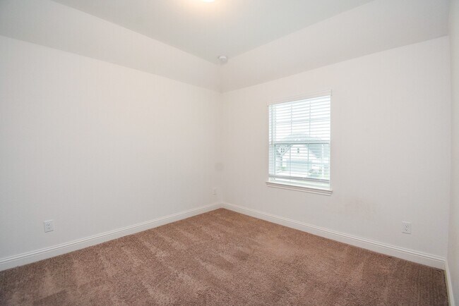 Building Photo - 9406 Water Breeze Ct