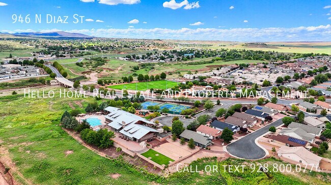 Building Photo - 946 N Diaz St