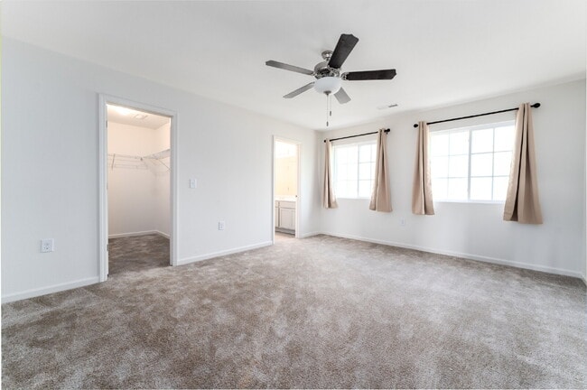 Building Photo - 3662 Foxton Dr