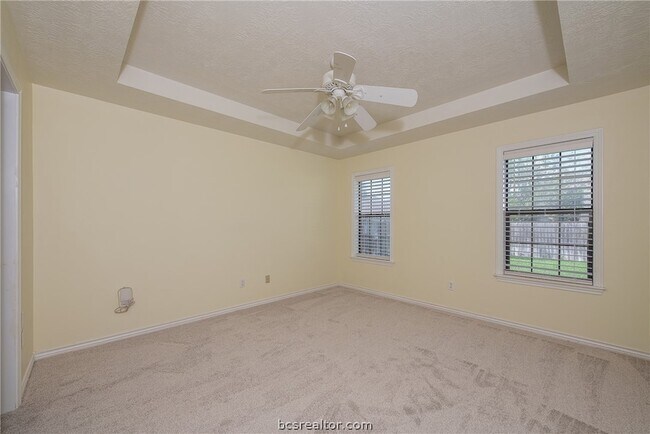 Building Photo - 2905 Aztec Ct