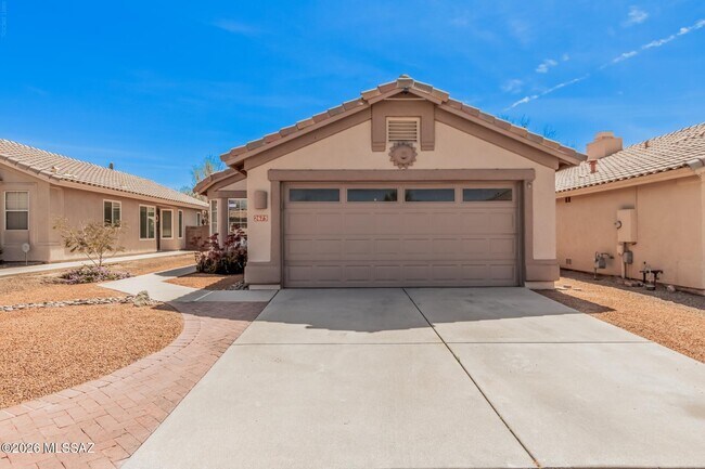 Building Photo - 2675 W Mystic Mountain Dr
