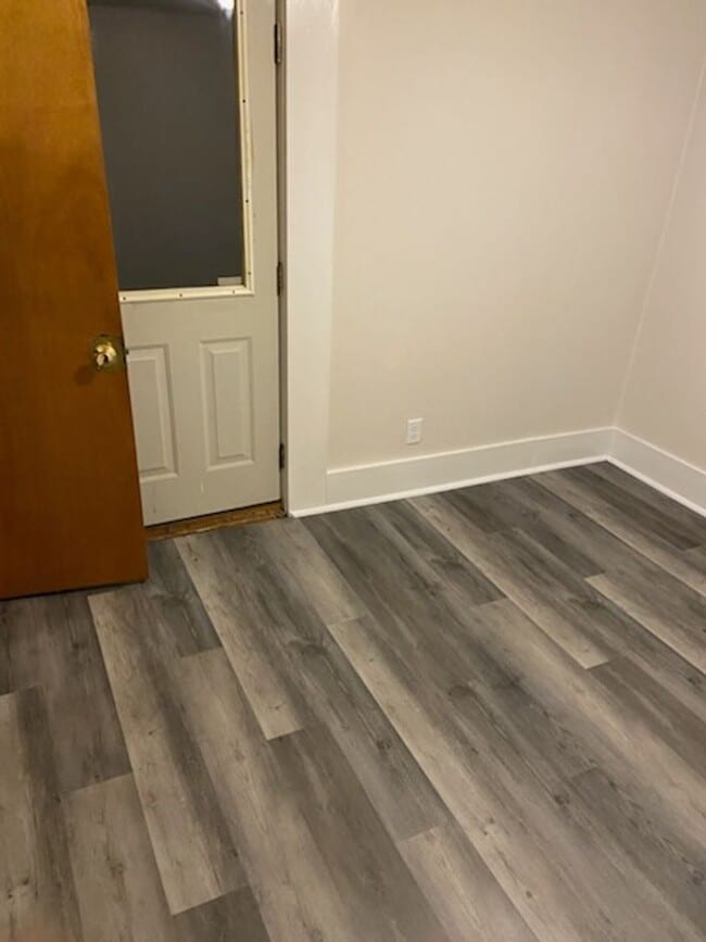 Building Photo - Weston Randolph Apartments -18