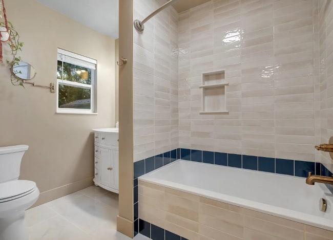 Building Photo - 1310 E 7th Ave