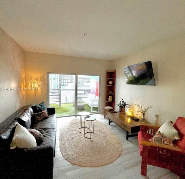 Building Photo - 481 NE 29th St