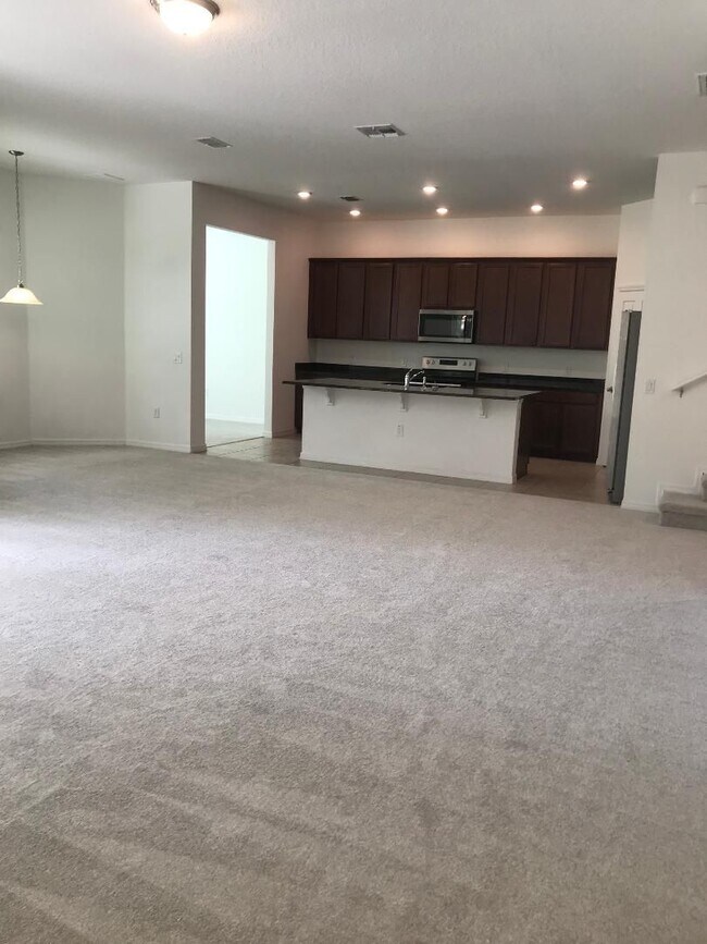 Building Photo - 12886 Westside Vlg Lp