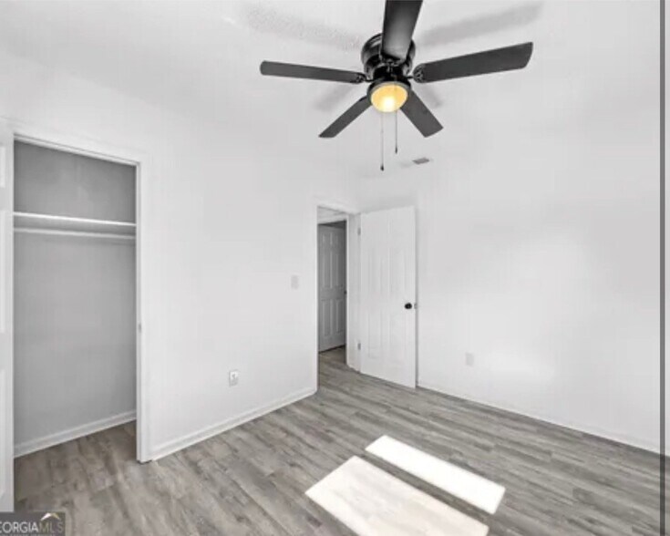 Building Photo - 803 Crestwood Terrace