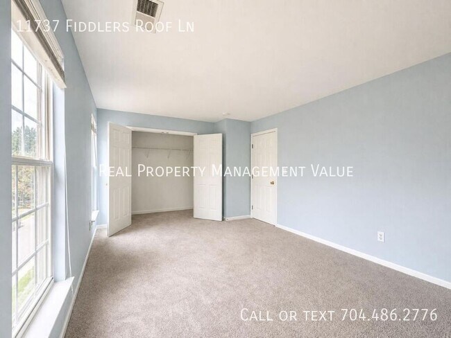 Building Photo - 11737 Fiddlers Roof Ln