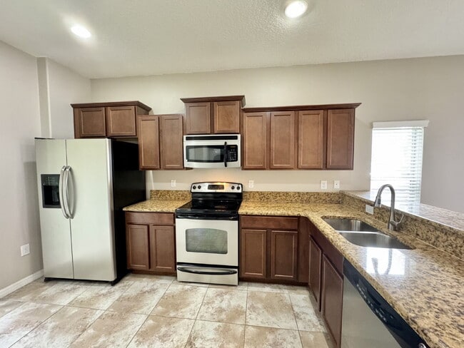 Building Photo - 20421 Needletree Dr