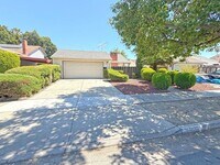 Building Photo - Beautiful Single-Story Evergreen Home--Walk to Silver Creek High!