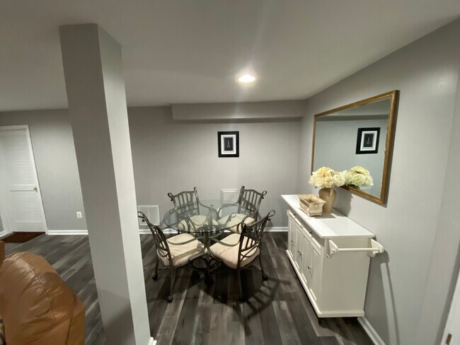 Dining room - 415 Baish Dr SE