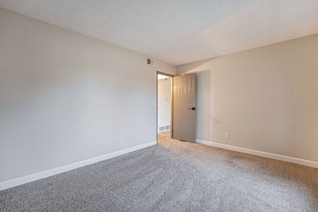 Building Photo - 7040 W 20th Ave