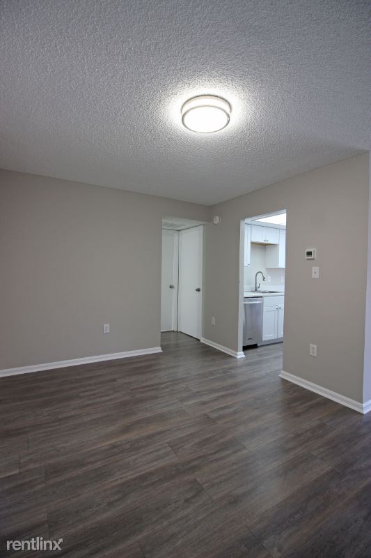 Building Photo - 10208 Bushman Dr