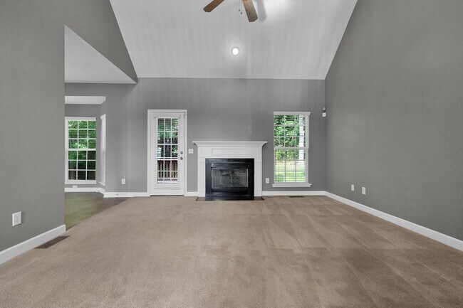 Building Photo - HUGE HOME IN CAIN RIDGE AT AN AMAZING PRIC...