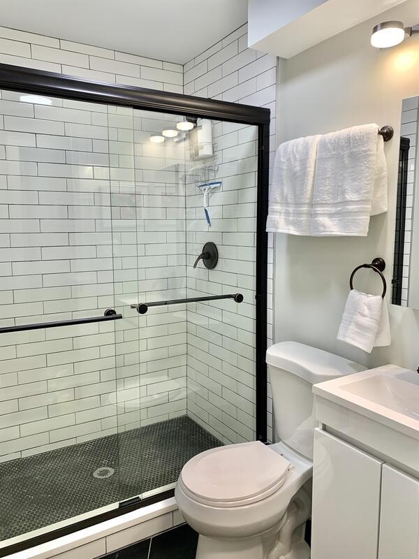 Building Photo - 2336 W 19th St