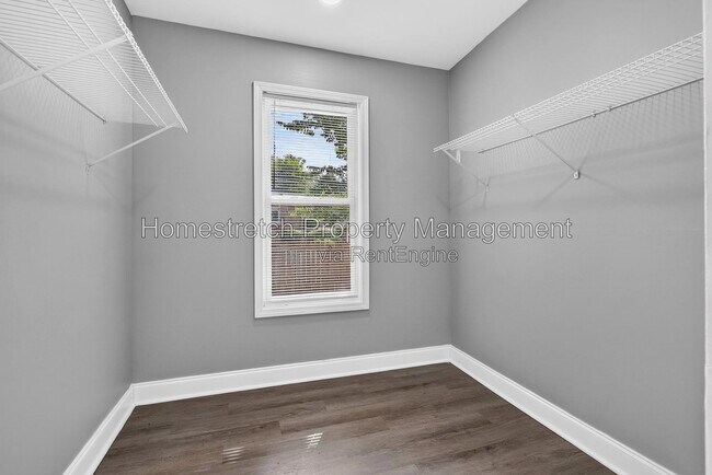 Building Photo - 3706 Meramec St