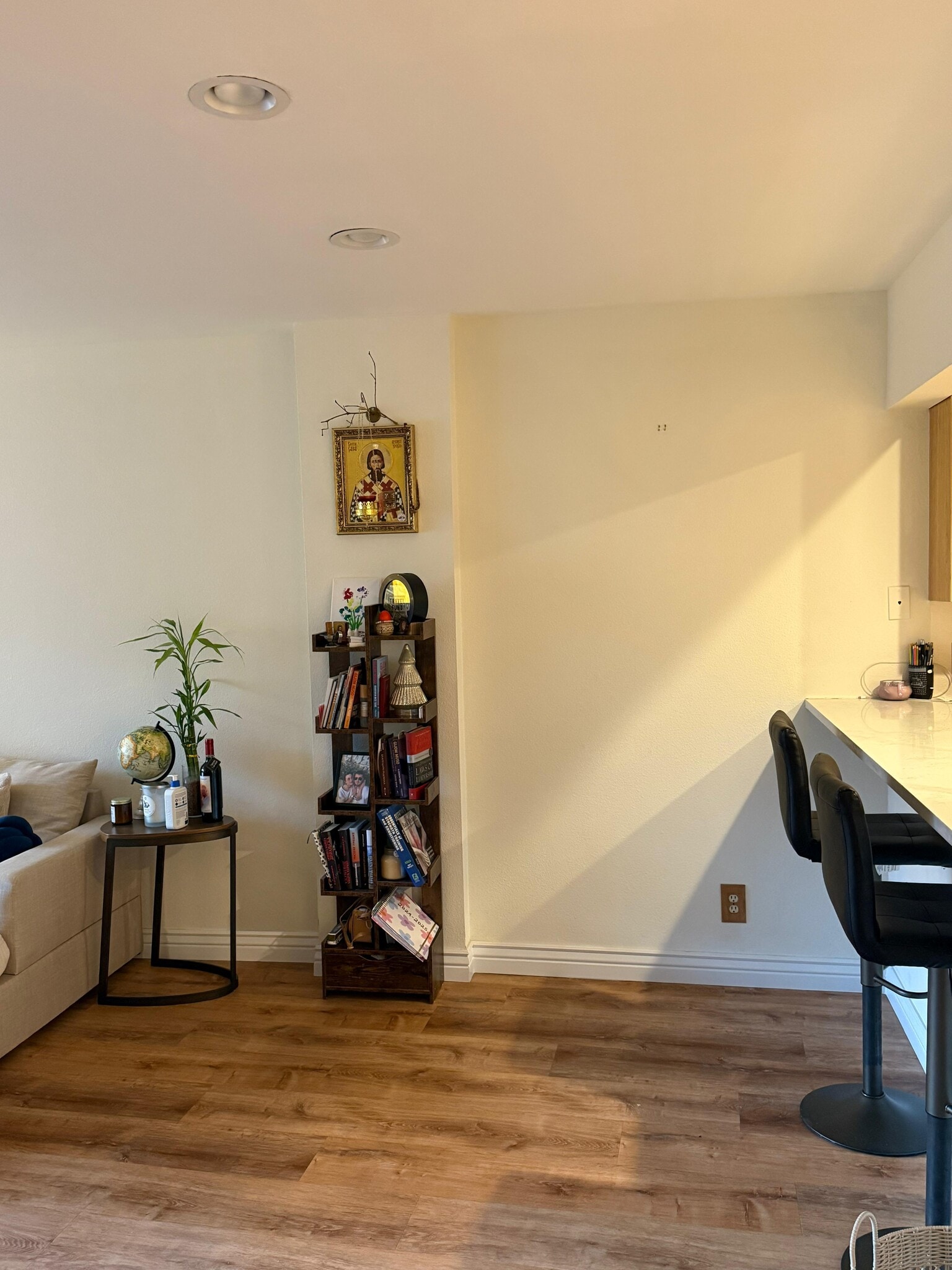 Building Photo - 137 Benchmark Rd