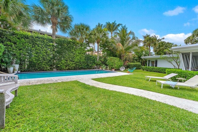 Building Photo - 145 Beacon Ln