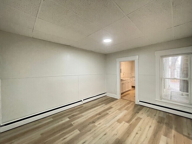 Building Photo - 53 Pennacook St