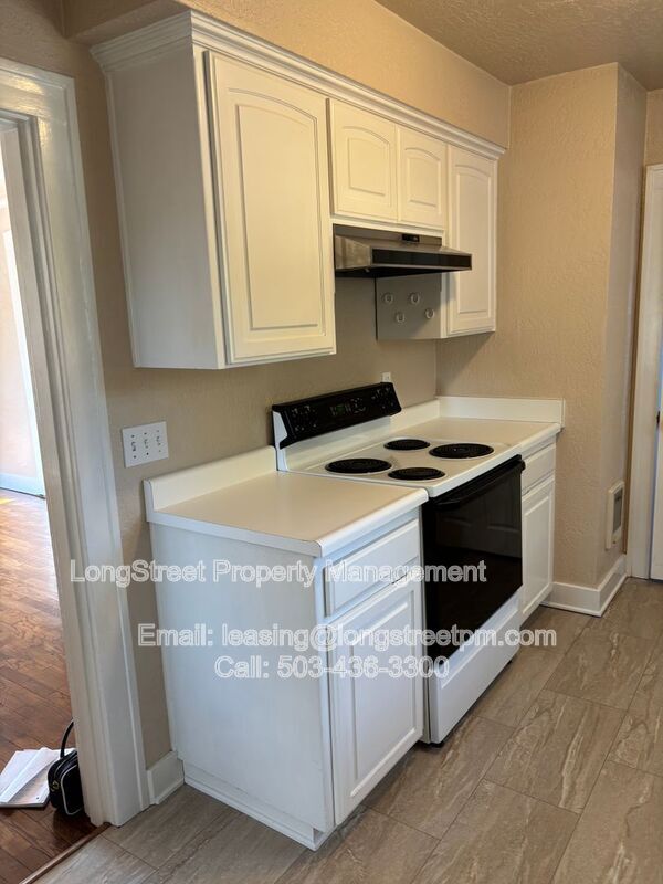 Building Photo - 1231 Elm St NW