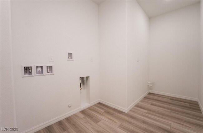 Building Photo - 7171 Bold Rock Ave