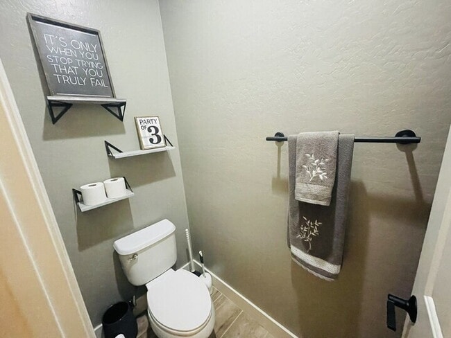 Building Photo - 21918 N Bradford Dr