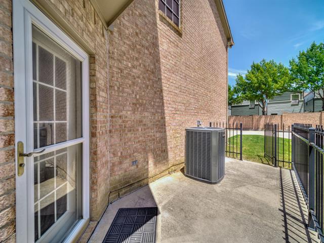 Building Photo - 1705 Massey Dr