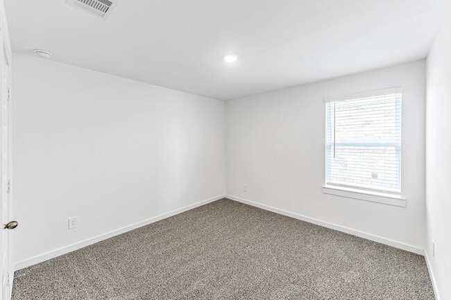 Building Photo - 30226 Belgrade Pk Ln