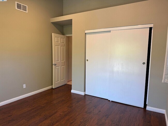 Building Photo - 7765 Canyon Meadows Cir