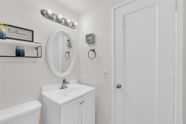 Building Photo - 503 75th St