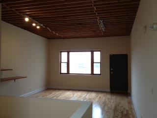 Building Photo - 1418 N Mohawk St