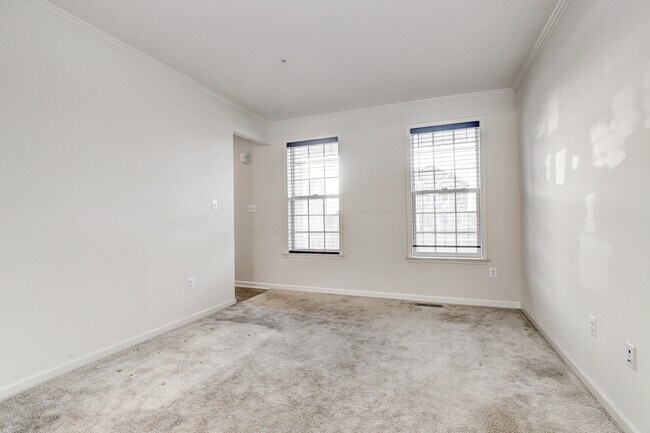 Building Photo - 9307 Drumman Dr