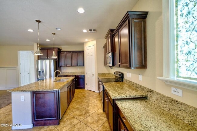 Building Photo - 3961 E Palo Verde St