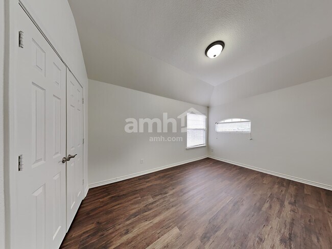 Building Photo - 1406 Monte Carlo Dr
