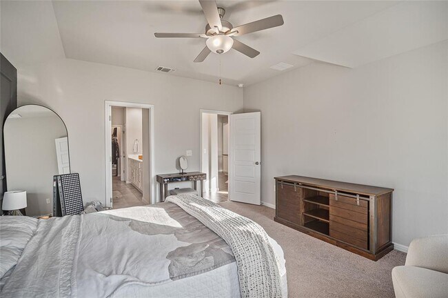 Building Photo - 9905 Comely Bnd